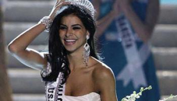 Miss Michigan Rima Fakih is crowned 