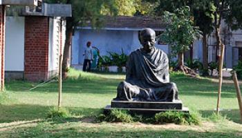 Gandi Statue