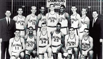 Team photo of the 1960-1961 University of Cincinnati Bearcats basketball team