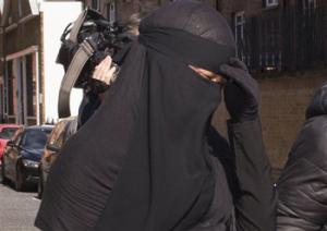 Women in Muslim veils